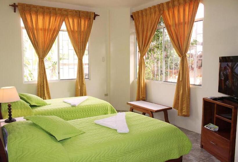 هتل Del Sol Galapagos