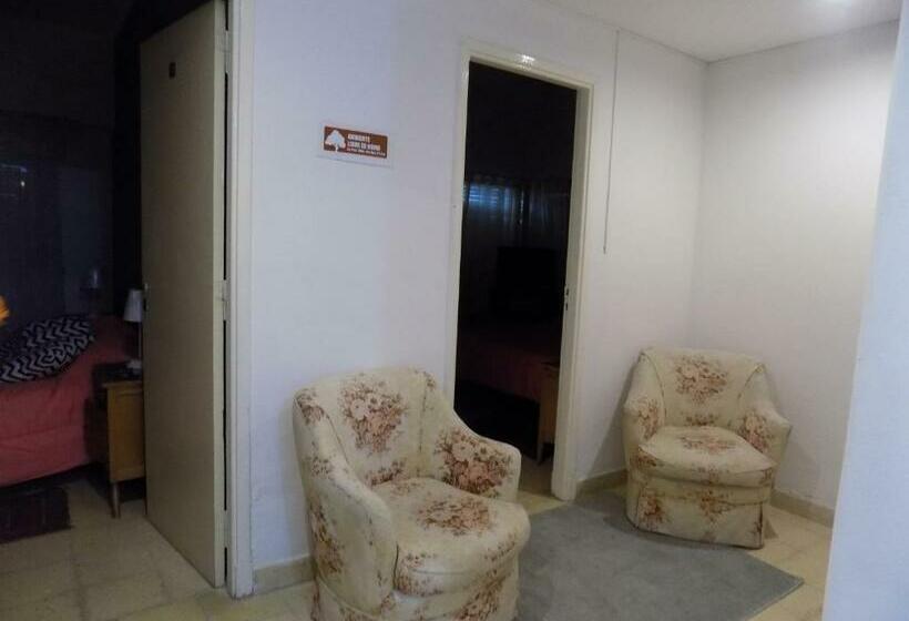 호텔 Embassy