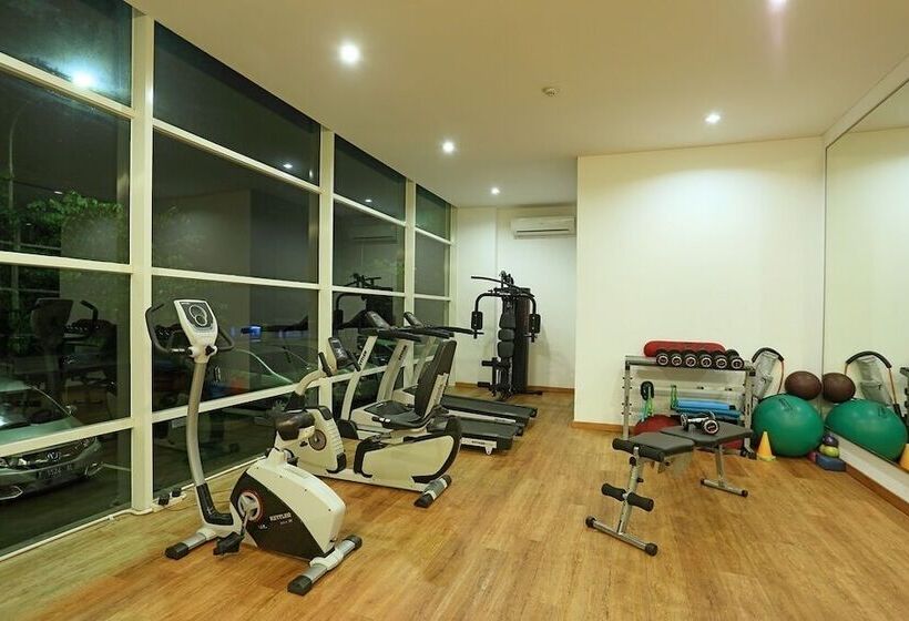 Fotos del hotel Treepark Serviced Apartment Karawang:  2