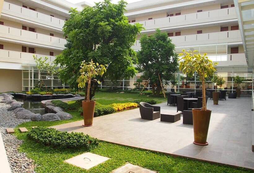 Fotos del hotel Treepark Serviced Apartment Karawang:  13