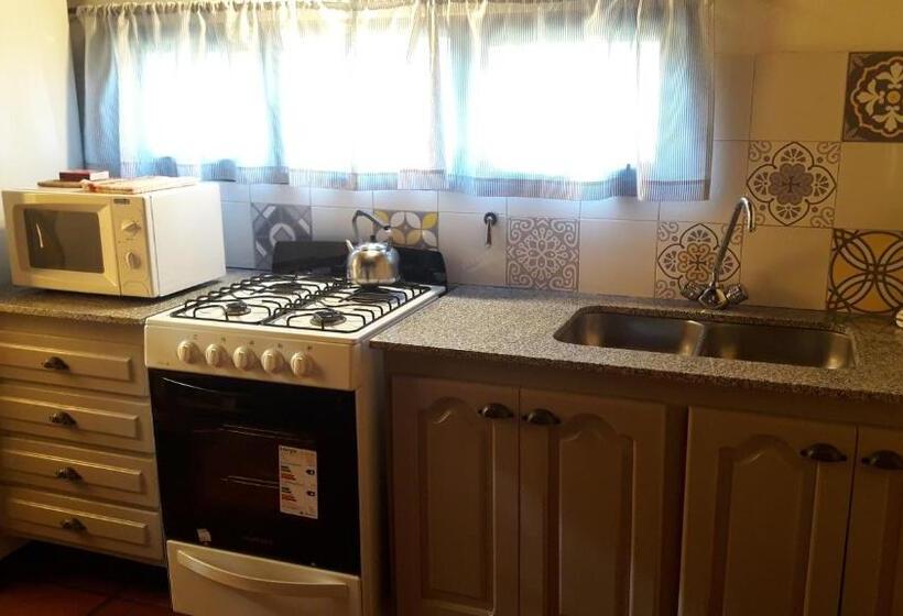 اقامتگاه Cabañas Cerros Del Sol