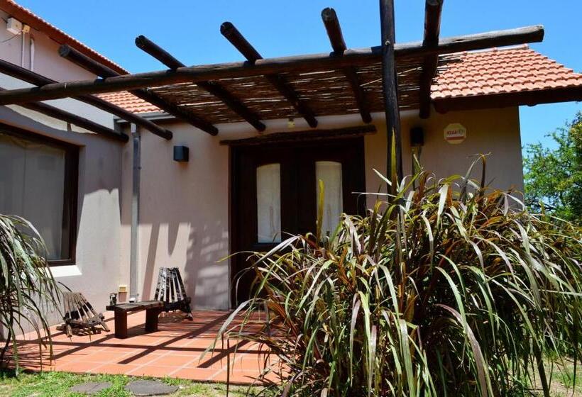 اقامتگاه Cabañas Cerros Del Sol