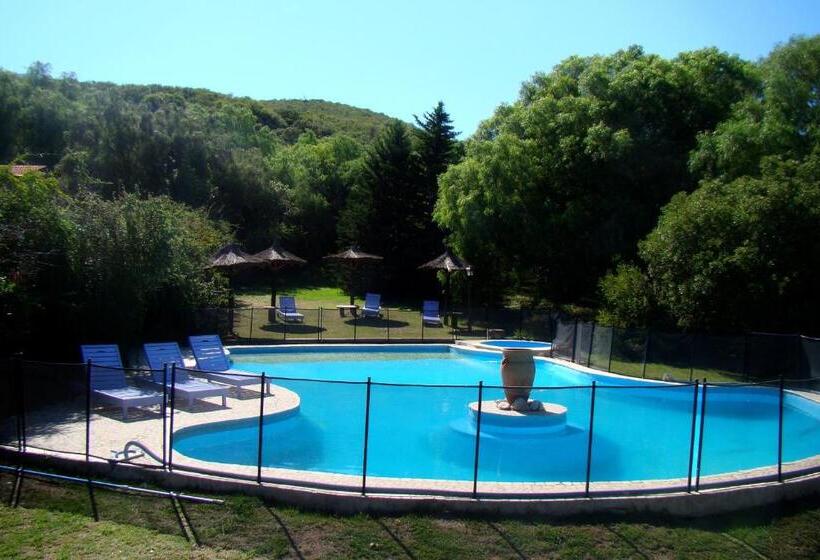اقامتگاه Cabañas Cerros Del Sol