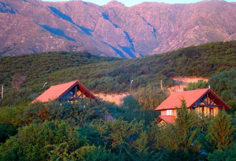 اقامتگاه Cabañas Cerros Del Sol