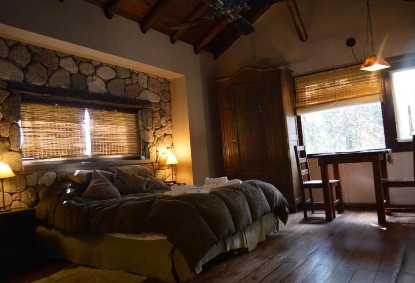اقامتگاه Cabañas Cerros Del Sol