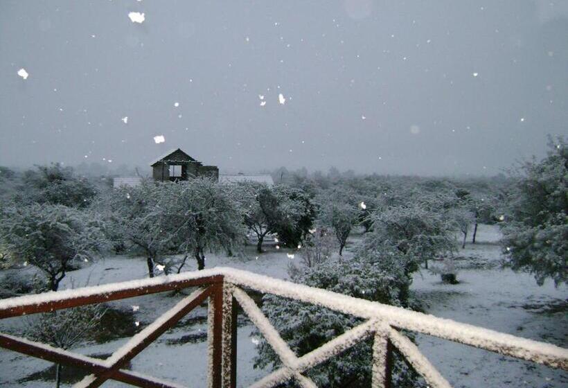اقامتگاه Cabañas Cerros Del Sol