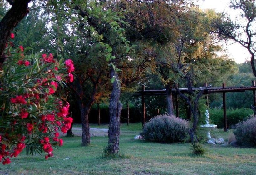 اقامتگاه Cabañas Cerros Del Sol