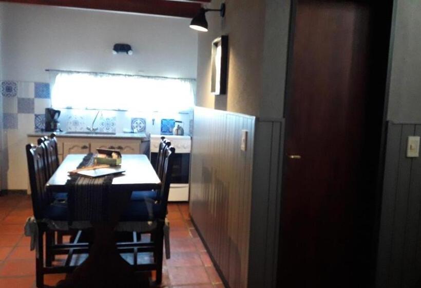 اقامتگاه Cabañas Cerros Del Sol