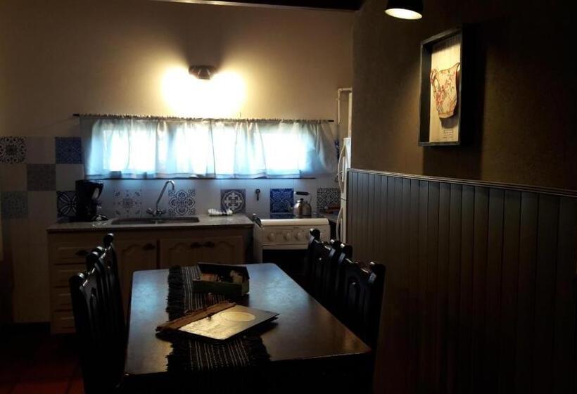 اقامتگاه Cabañas Cerros Del Sol