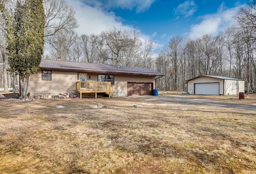 Hayward Home W/ Private Deck, Fire Pit & Kayak!