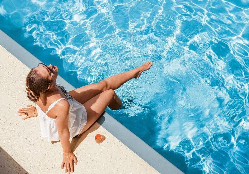 هتل Holiday Inn & Suites Monterey Park – Los Angeles, An Ihg