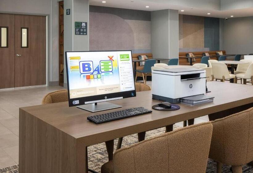هتل Holiday Inn & Suites Monterey Park – Los Angeles, An Ihg