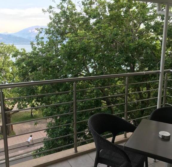 בית מלון כפרי Plaza