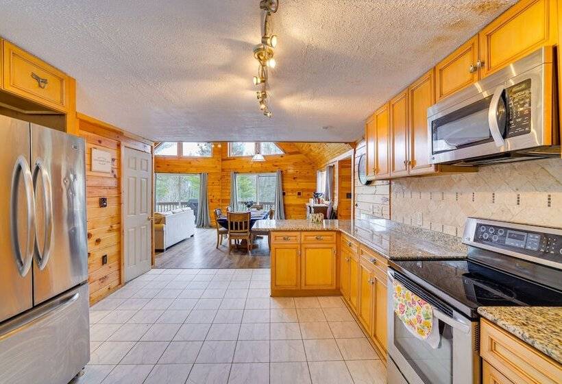 Hot Tub & Fire Pit: Lakefront Cabin In White Haven
