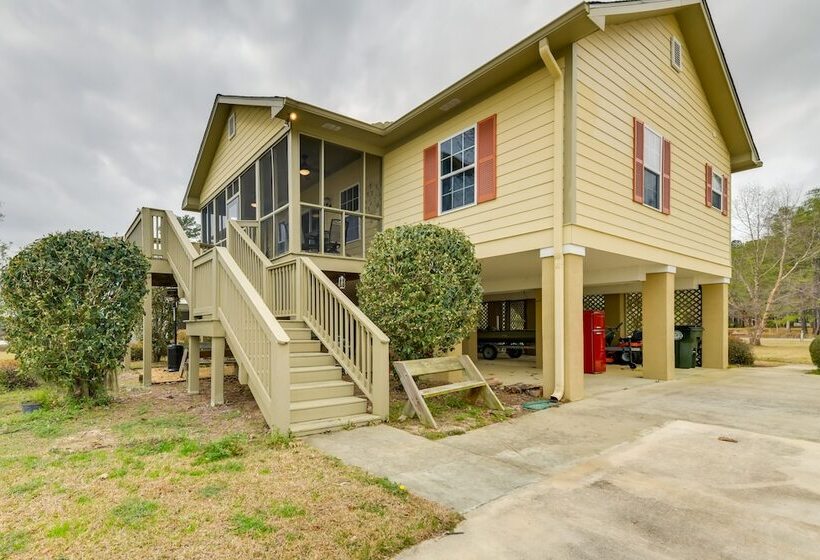 Lakefront Georgia Escape W/ Fire Pit & Boat Dock!