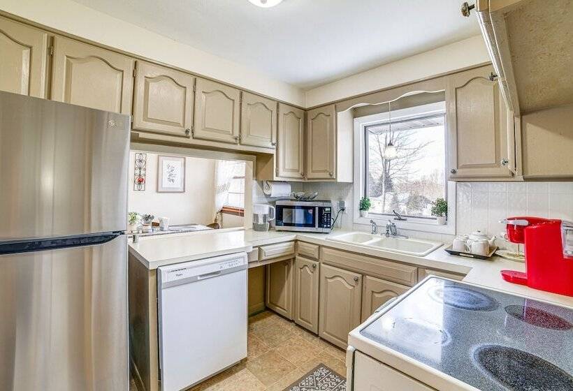 New York Abode: 2 Mi To Binghamton University!