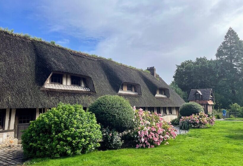 פנסיון La Chaumière Normande