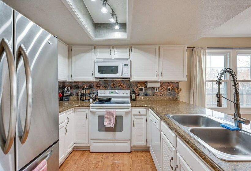 Arvada Home W/ Patio & Fire Pit ~ 16 Mi To Denver!