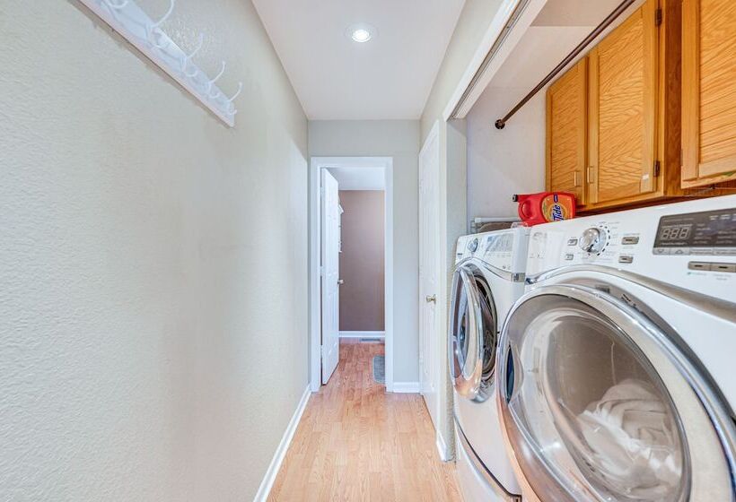 Arvada Home W/ Patio & Fire Pit ~ 16 Mi To Denver!