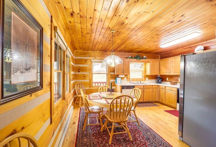 Charming Boone Cabin < 9 Mi To Appalachian Ski Mtn