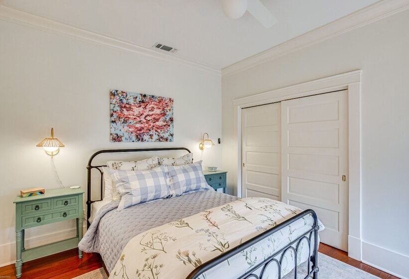 1 Mi To Downtown Tyler: Historic Home W/ Porch!