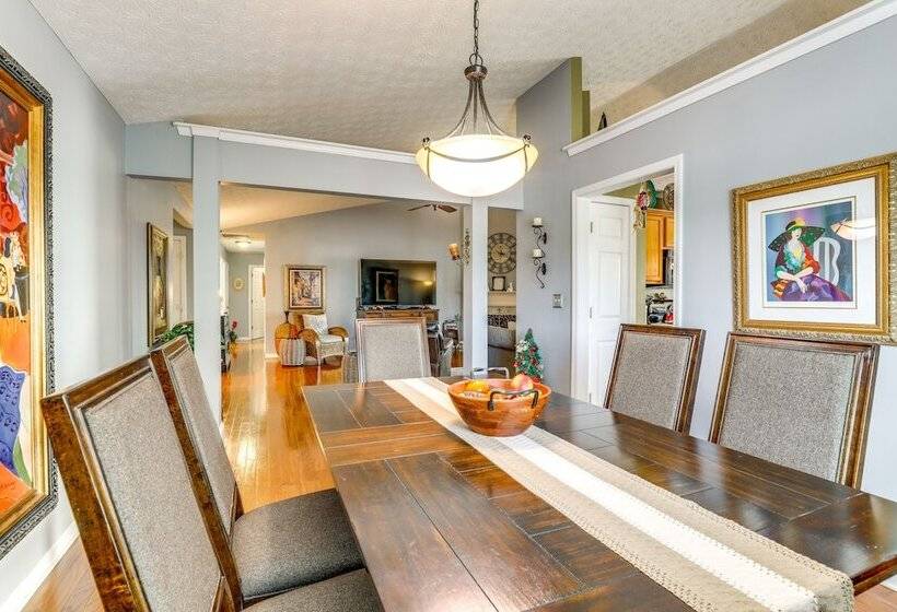 Cozy Buford Home W/ Piano ~ Mins To Lake Lanier!