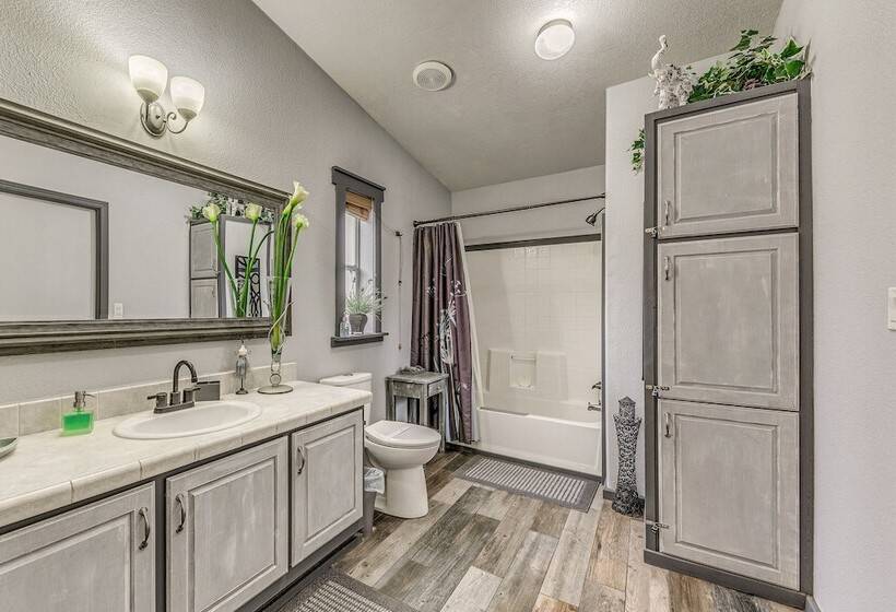 Ruidoso Cabin Retreat W/ Grill, Deck & Gazebo!