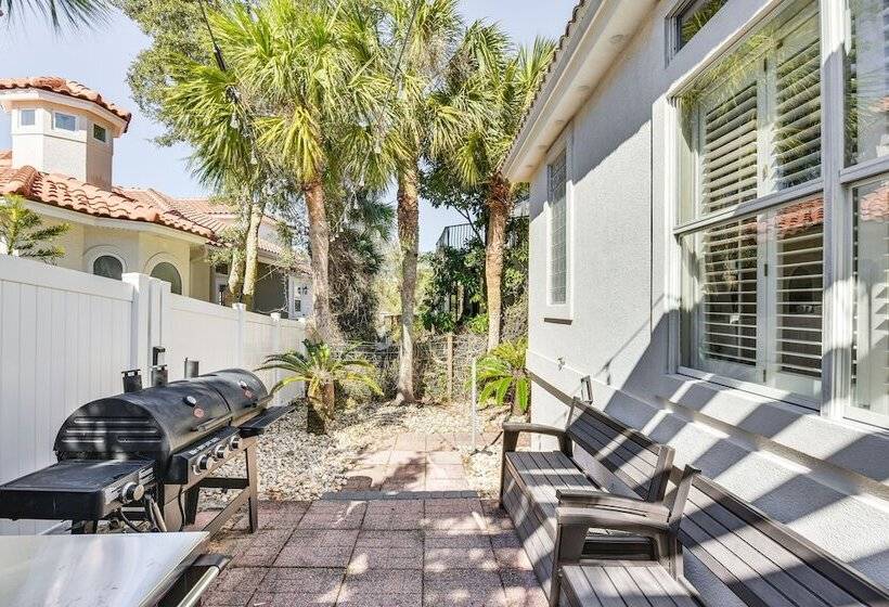 Destin Home W/ Community Pool & Beach Access