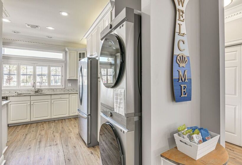 Destin Home W/ Community Pool & Beach Access