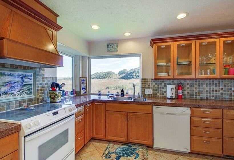 Oceanfront Castle W/ Hot Tub & Game Room