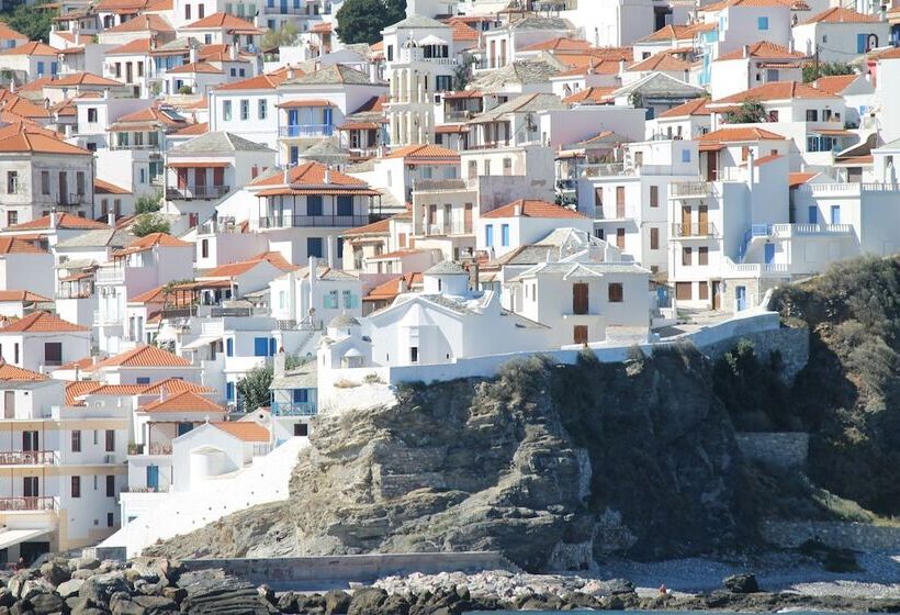 هتل Maeiz Skopelos
