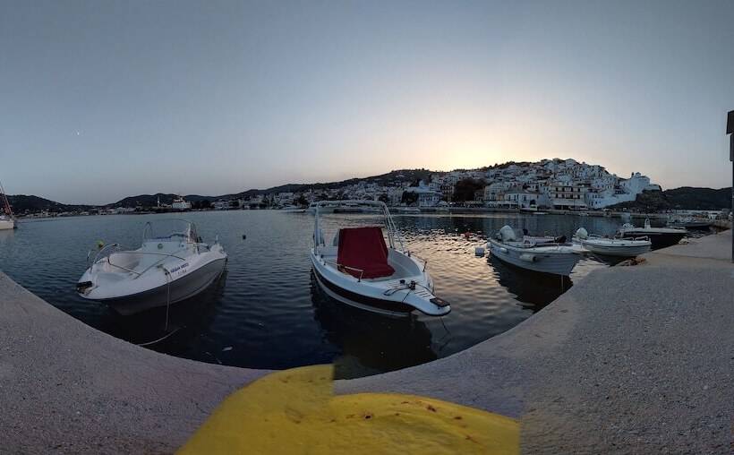 هتل Maeiz Skopelos