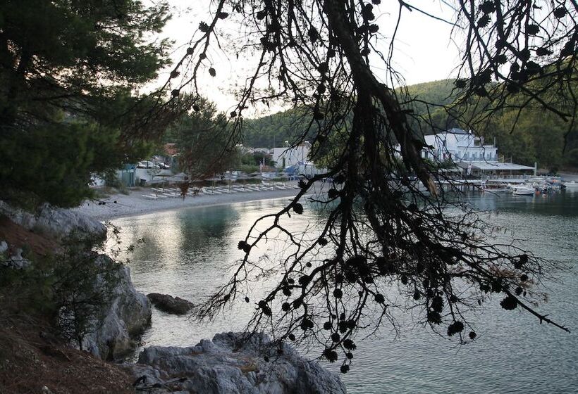 هتل Maeiz Skopelos