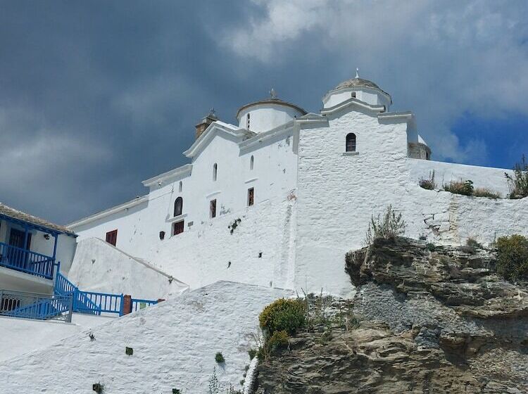 هتل Maeiz Skopelos