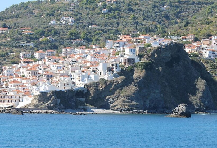 هتل Maeiz Skopelos