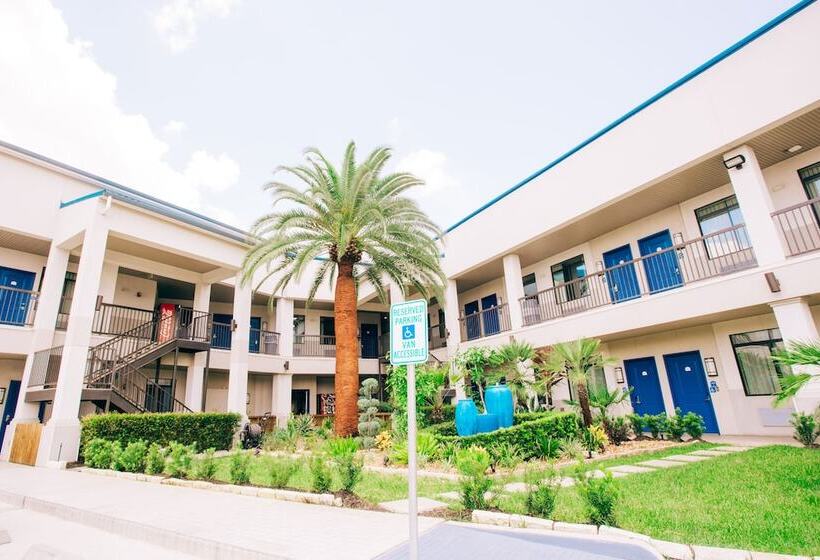 هتل Palace Inn Blue I 45 & College Ave