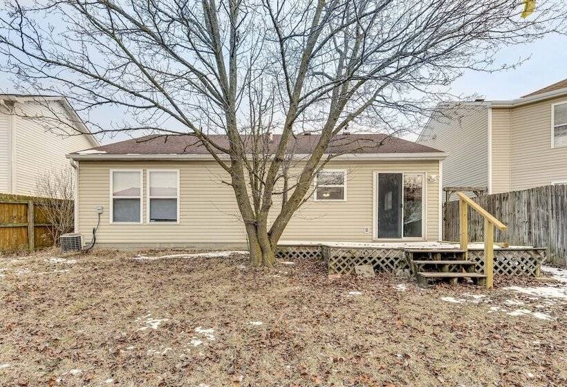 Indy Delight: Charming House ~ 10 Mi To Downtown!