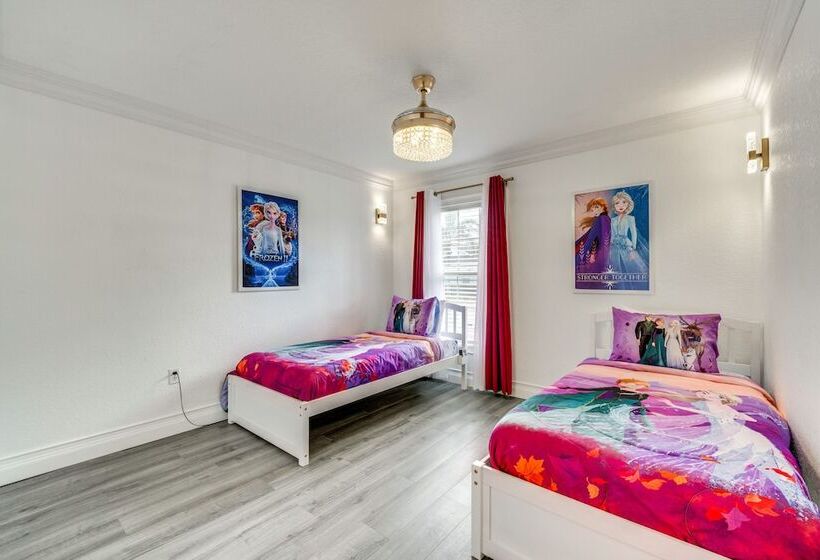 Heated Pool: Davenport Home W/ Xbox & Racing Games