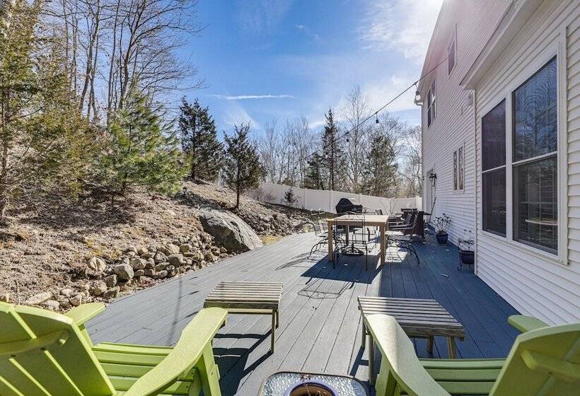 Mystic Retreat W/ Patio & Grill: Walk To River!