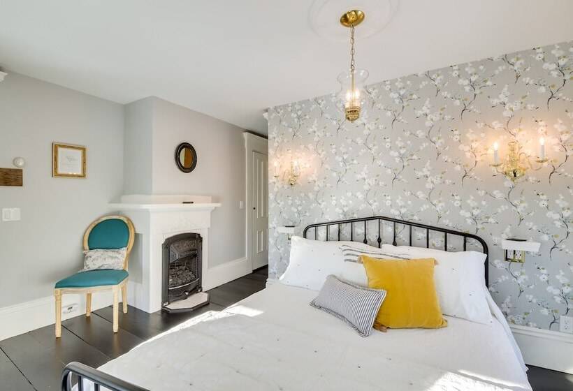 Oceanfront Mid Coast Maine Home W/ Private Beach!