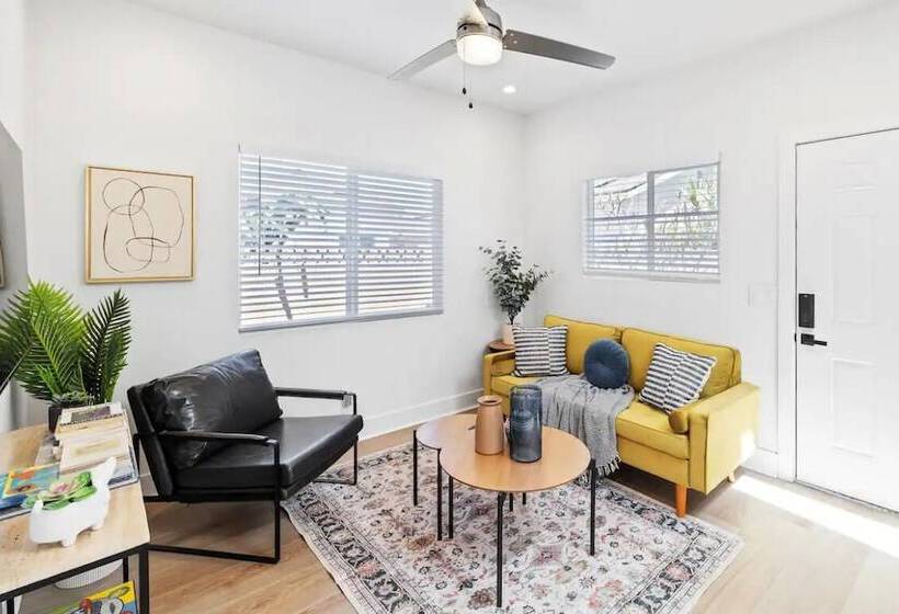 پانسیون Cozy Prvate Adu Close To Disney Beach Ev