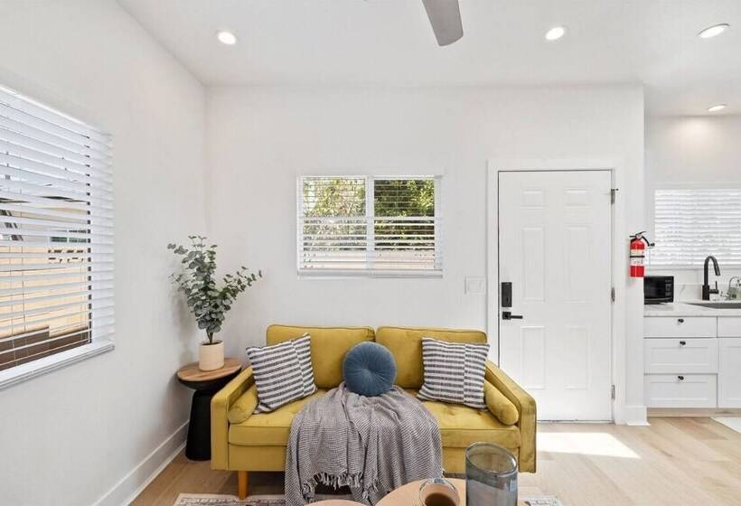 پانسیون Cozy Prvate Adu Close To Disney Beach Ev