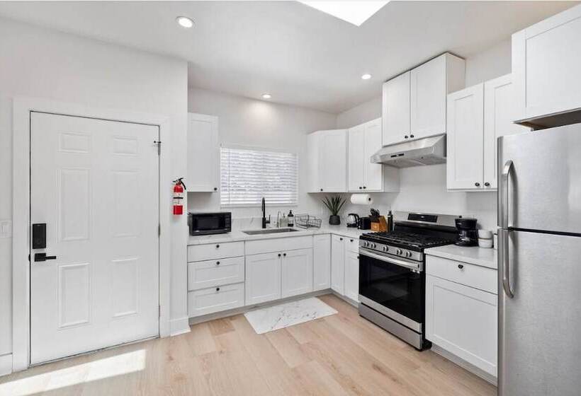 پانسیون Cozy Prvate Adu Close To Disney Beach Ev