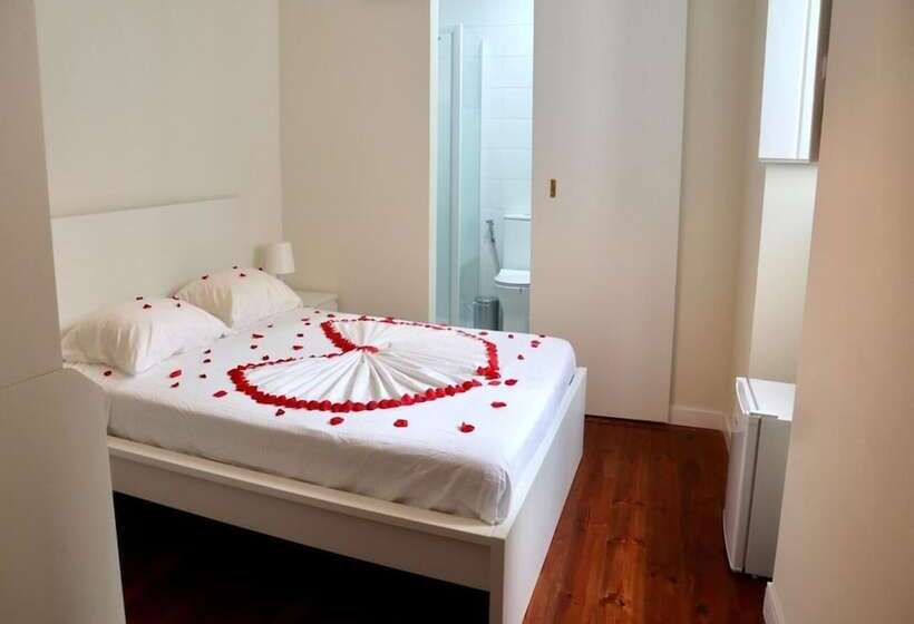 بنسيون Matching Loures Guest House