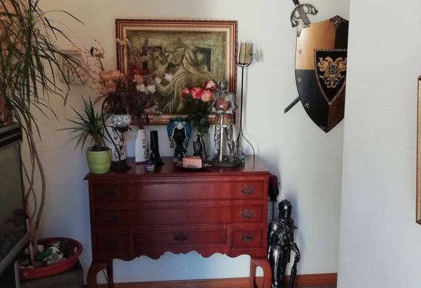 膳宿费 Room In Apartment   Double Room 2 In Albarraque, Sintra, Shared Bathroom