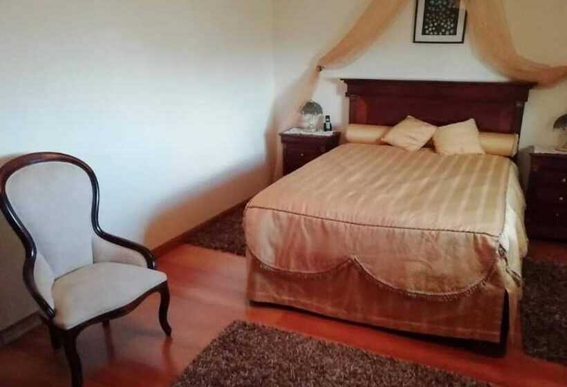 بنسيون Room In Apartment   Suite Room 6 In Albarraque, Sintra Between Cascais