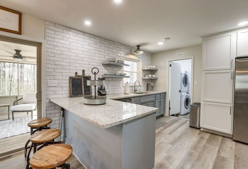 Pet Friendly Fultondale Home ~ 9 Mi To Birmingham!