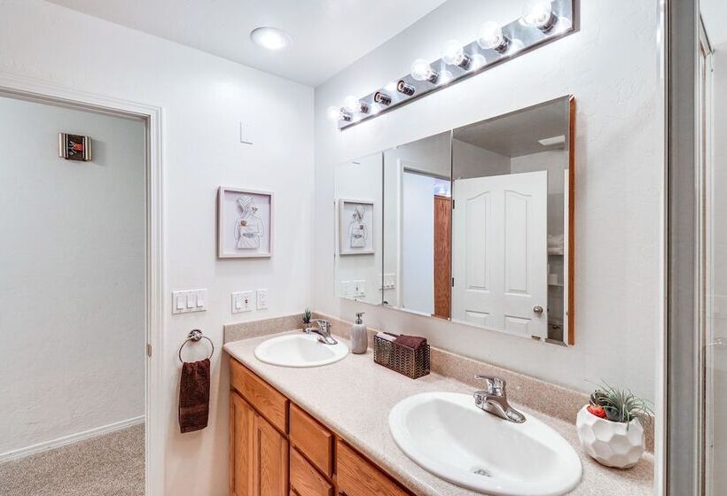 Spacious Show Low Home Near Fool Hollow Lake!