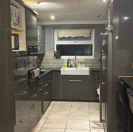 اقامتگاه Beautiful 3 Bed House In London