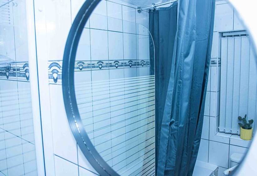 اقامتگاه Dudley 3bedroom Home Perfect For Long & Short Stay